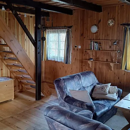 Wypoczynkowy 펜션 Gowidlino